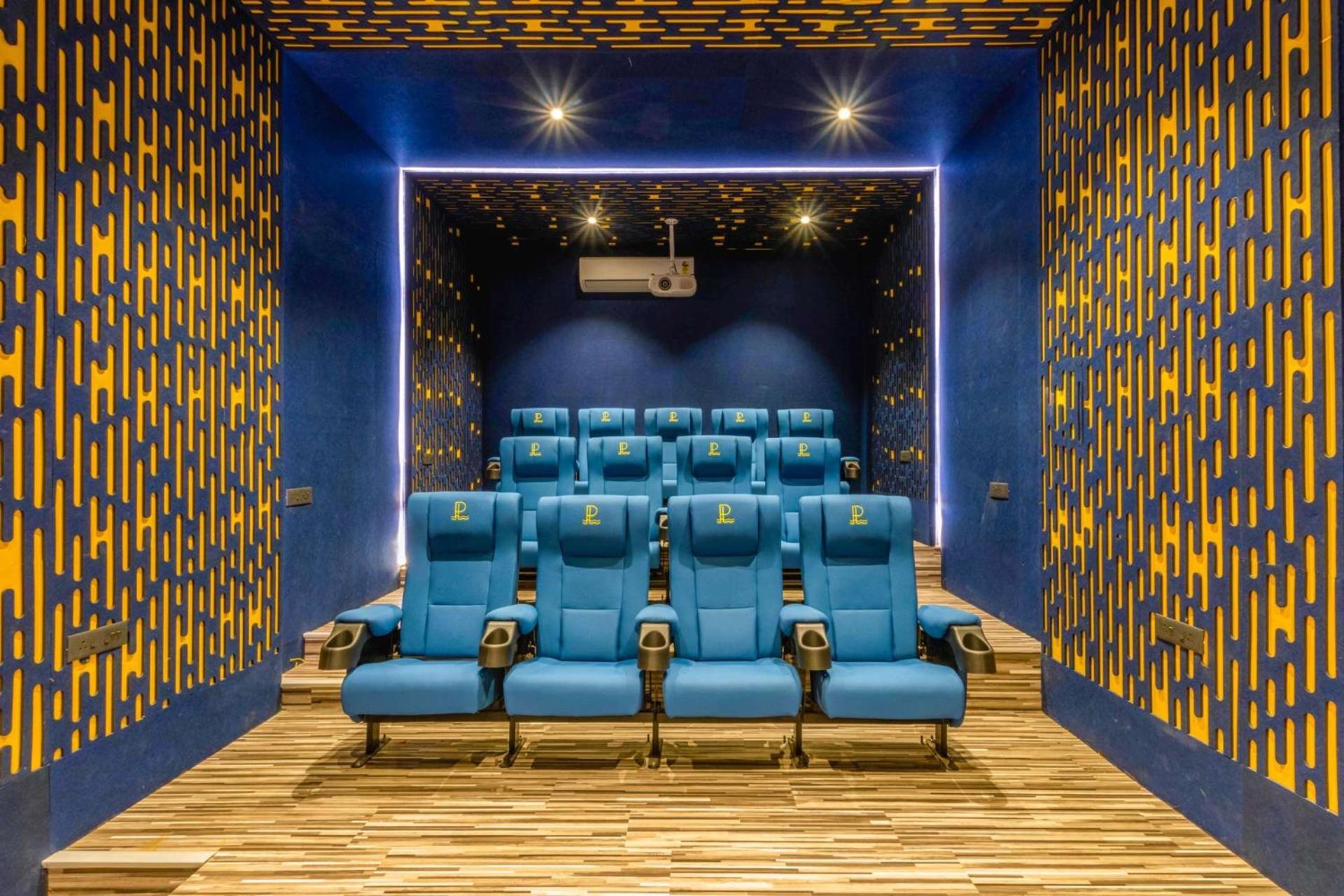 Pearl Lakeview Mansion By Stayvista - Lakeside Villa With Infinity Pool, Jacuzzi, In-House Theatre & Games Room Igatpuri Eksteriør billede