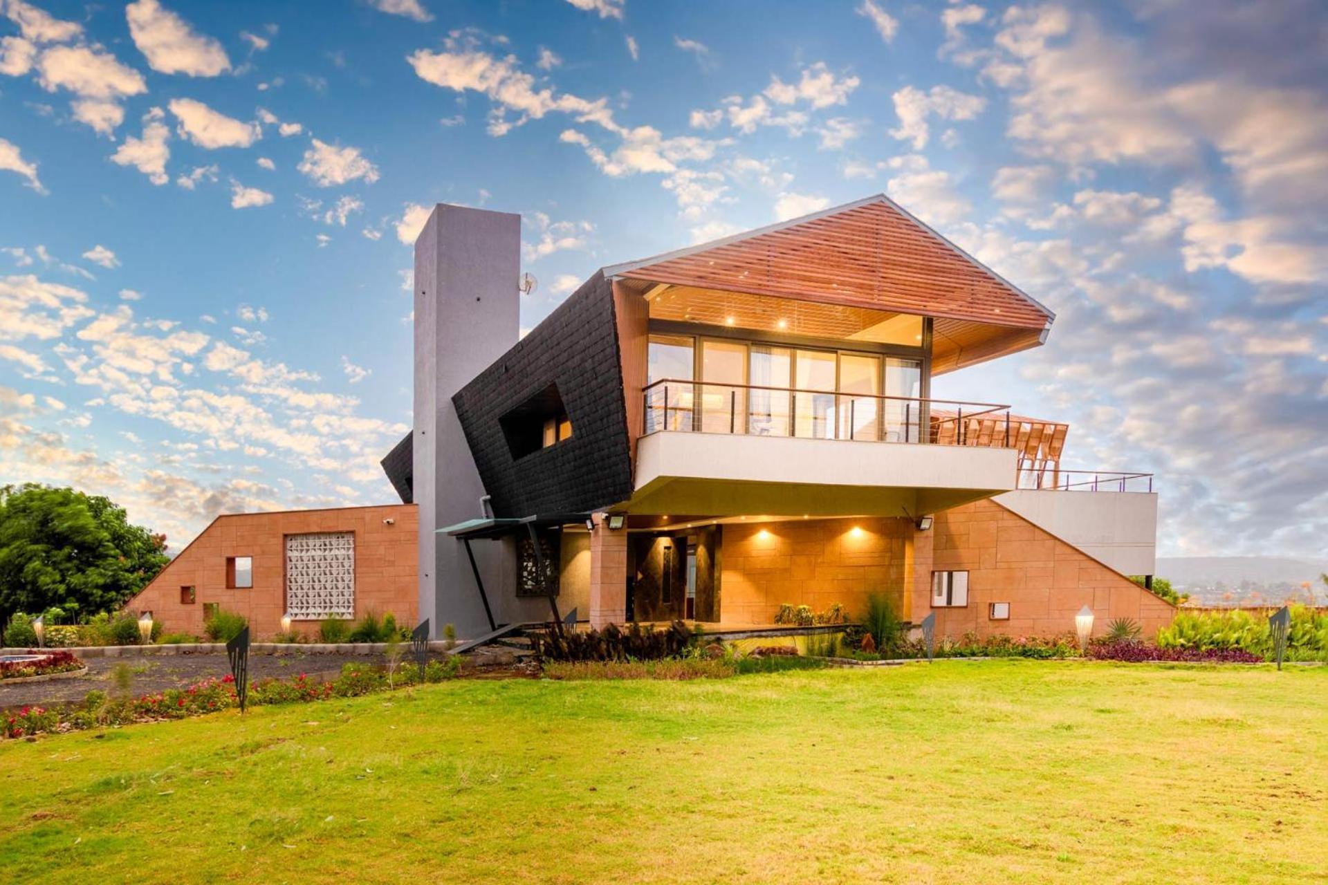 Pearl Lakeview Mansion By Stayvista - Lakeside Villa With Infinity Pool, Jacuzzi, In-House Theatre & Games Room Igatpuri Eksteriør billede