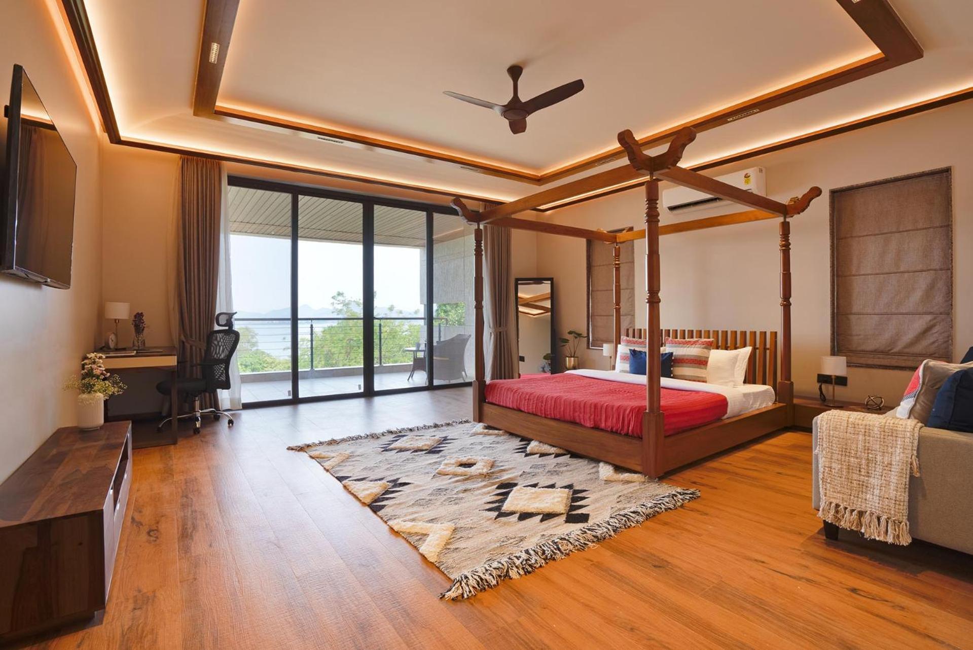 Pearl Lakeview Mansion By Stayvista - Lakeside Villa With Infinity Pool, Jacuzzi, In-House Theatre & Games Room Igatpuri Eksteriør billede